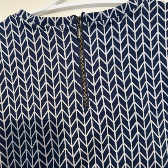 Women's Black and White Patterned Top - Picture 4 of 5